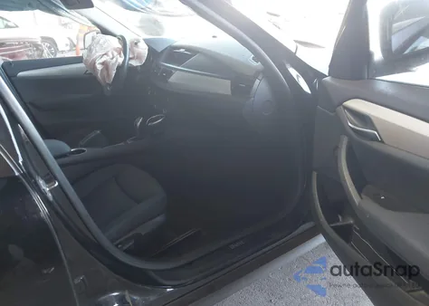 2015 BMW X1 xDrive28I z USA, uszkodzony, nr VIN WBAVL1C54FVY33867